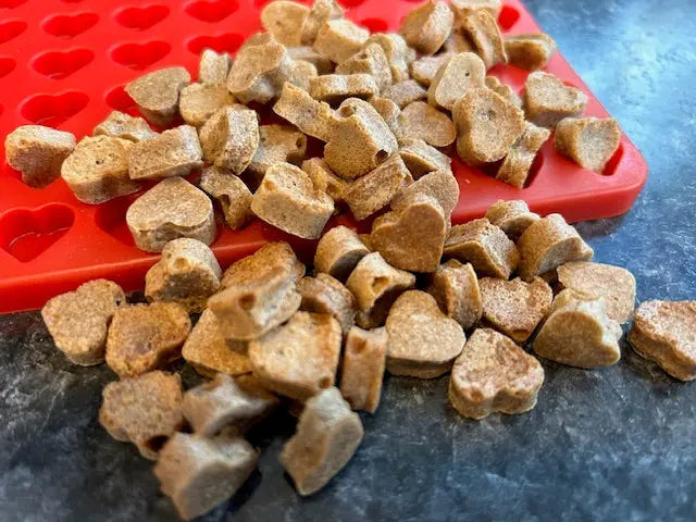 Lucy Loo Cat Treats - Chicken & Catnip Flavor Lucy Loo Treats